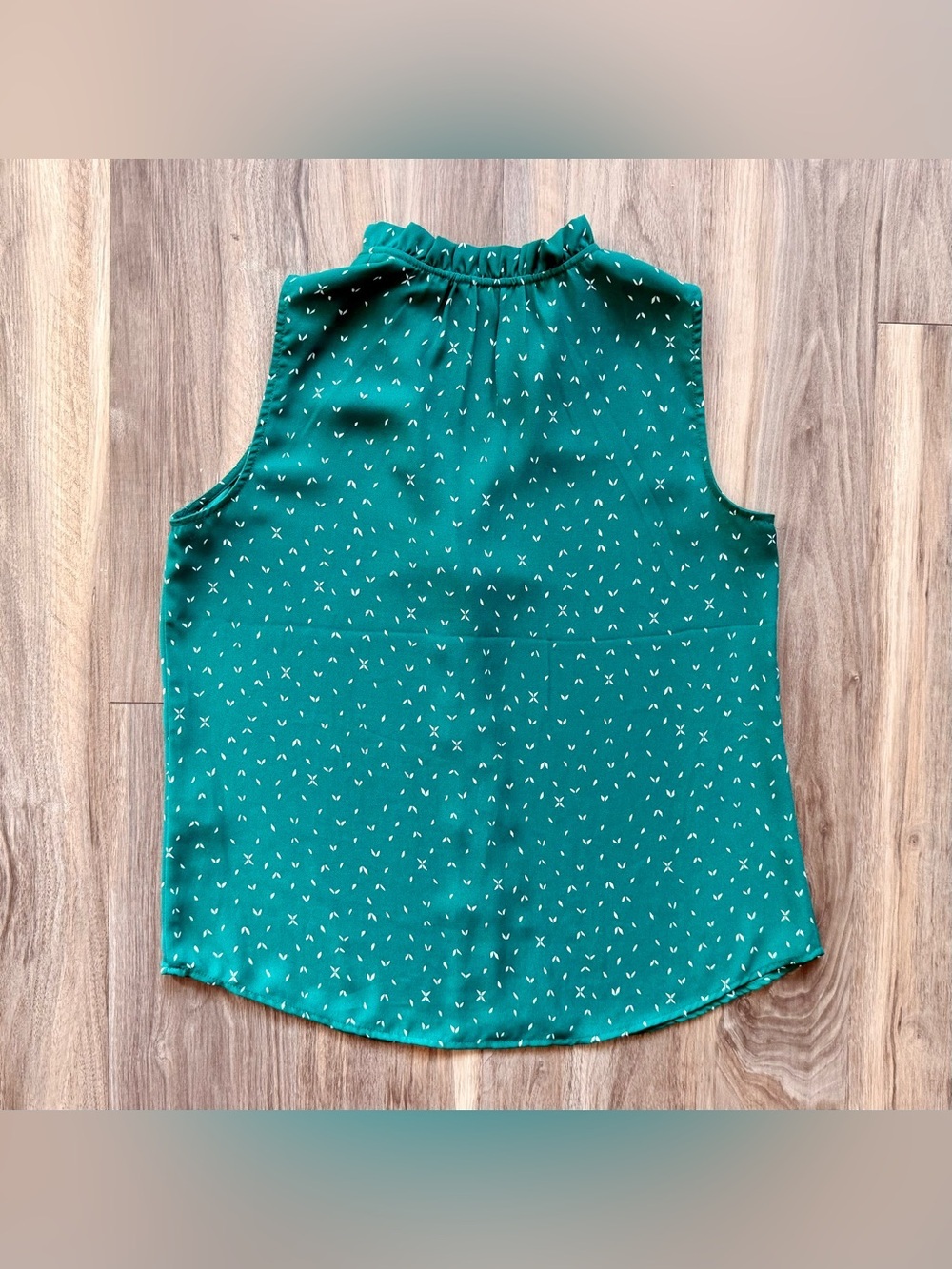 Banana Republic Green Sleeveless Top Size S - Picture 4 of 7